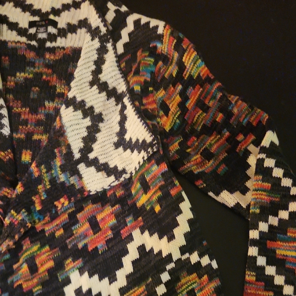 Intro Multicolor Southwestern Geometric Print Loose Women's Cardigan - Picture 4 of 11